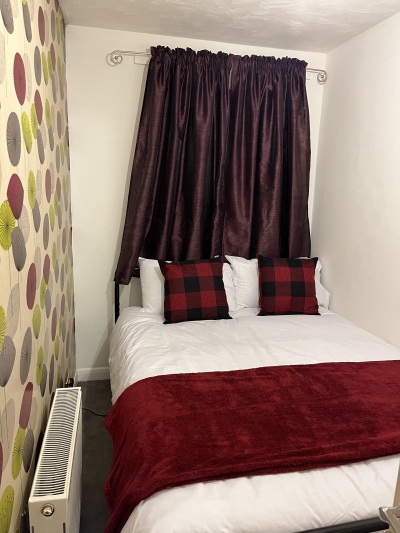 Bedroom 3 with Smart TV