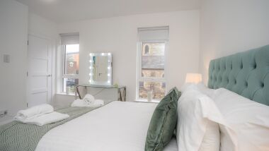 Gorgeous ensuite bedroom 