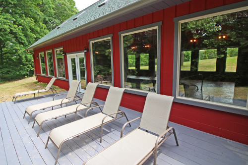 Sun Lounge Chairs on Pool Room Deck, Southern Belle Lodge