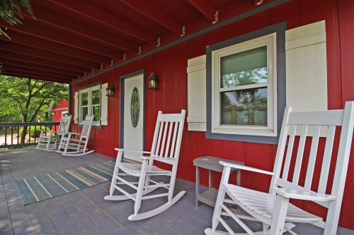 Front Porch Rockers, looking South, Southern Belle Lodge