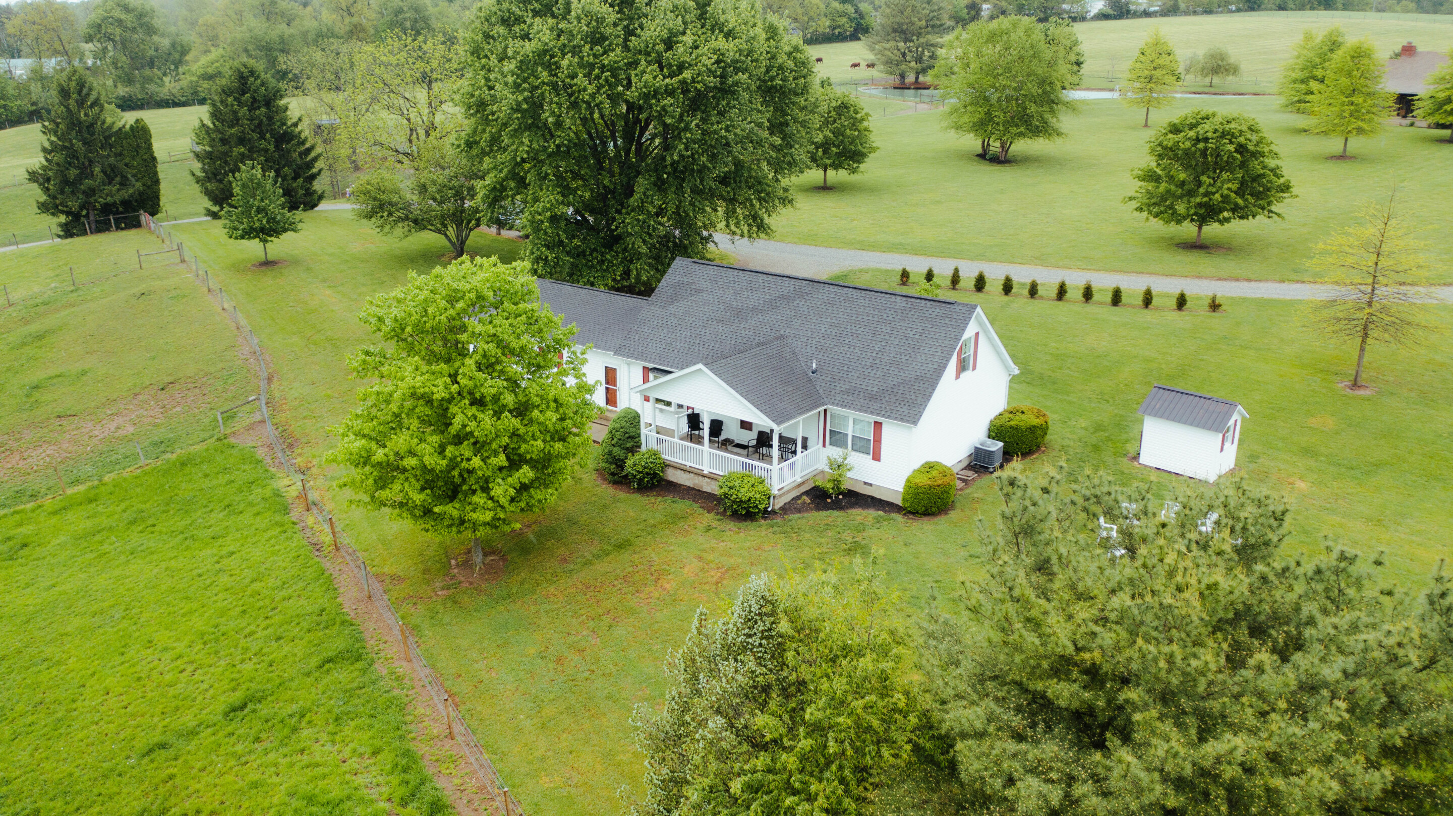 Tenant House | Photo 2