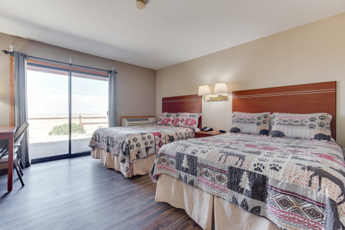 Standard - 2 Queen Suite with Park View