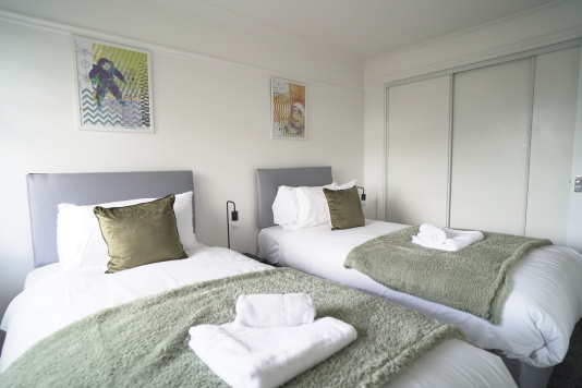 BEDROOM 1