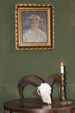 Detail in der Lounge mit Hausgeist Johann Nepomuk