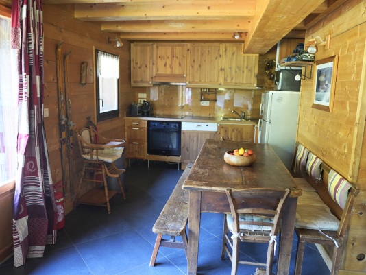 Cuisine / salle à manger petit raccard