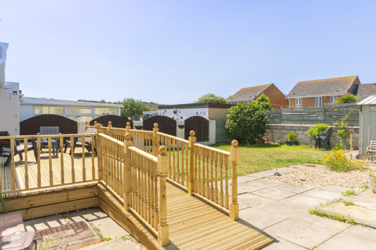 Accessible ramp to the decking