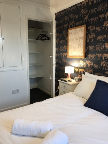 Bedroom 3 - Comfy Double bed and built-in-wardrobe - TLC Stay Preston area home