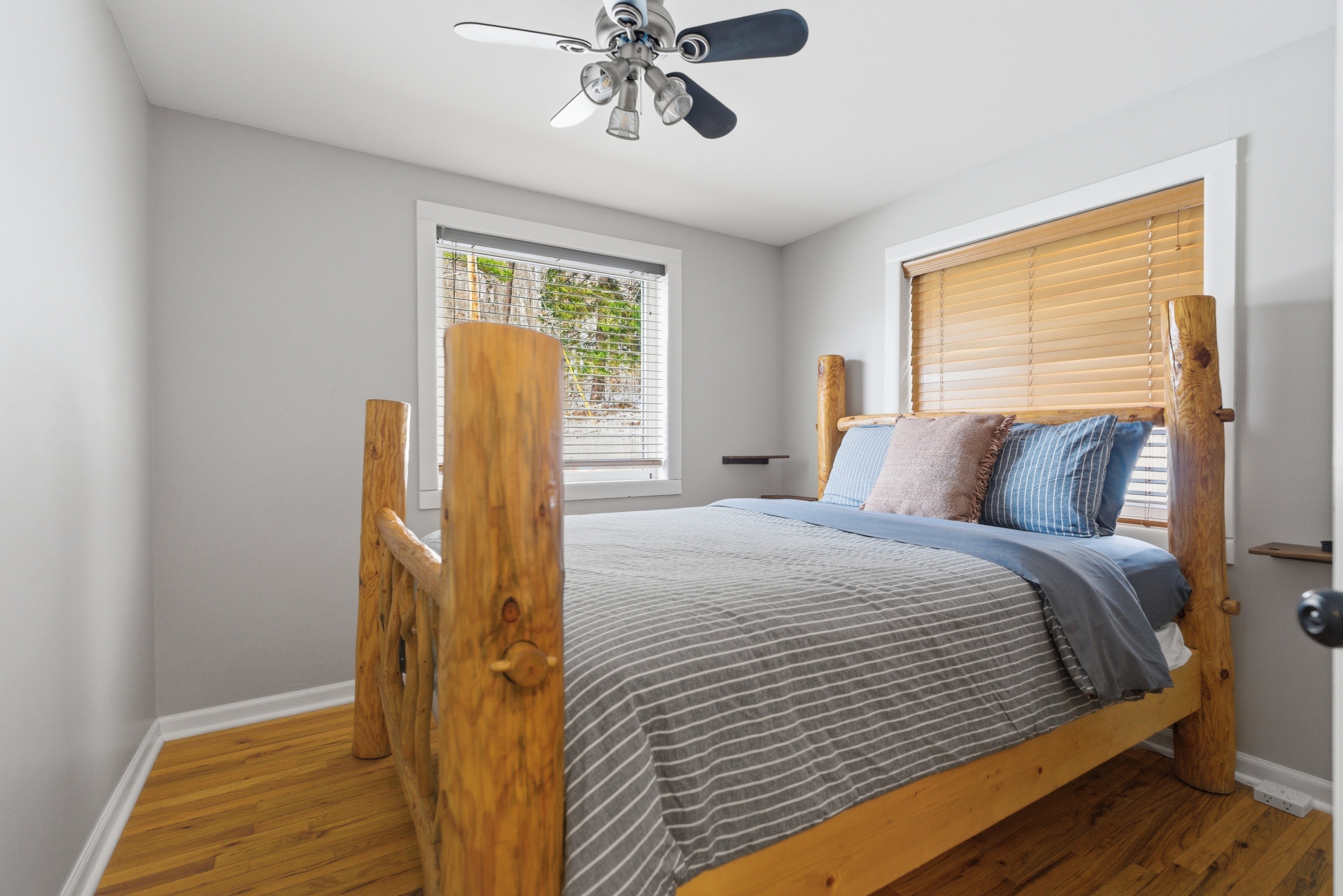 Honeysuckle Creekside Cabin | Photo 32