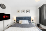King size Comfy bed & Smart TV