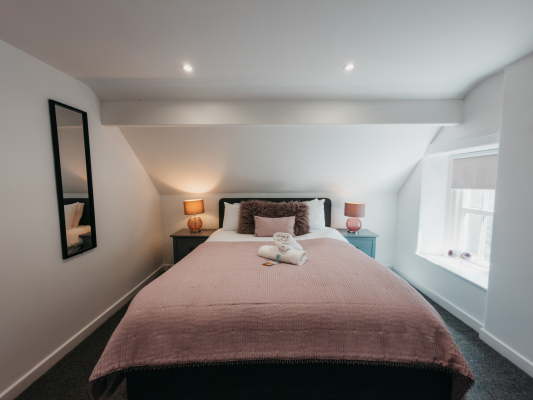 Double bedroom 4