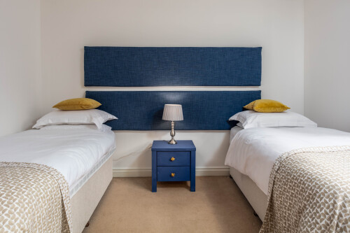 Twin rooms can be made into a supering size bed upon request 