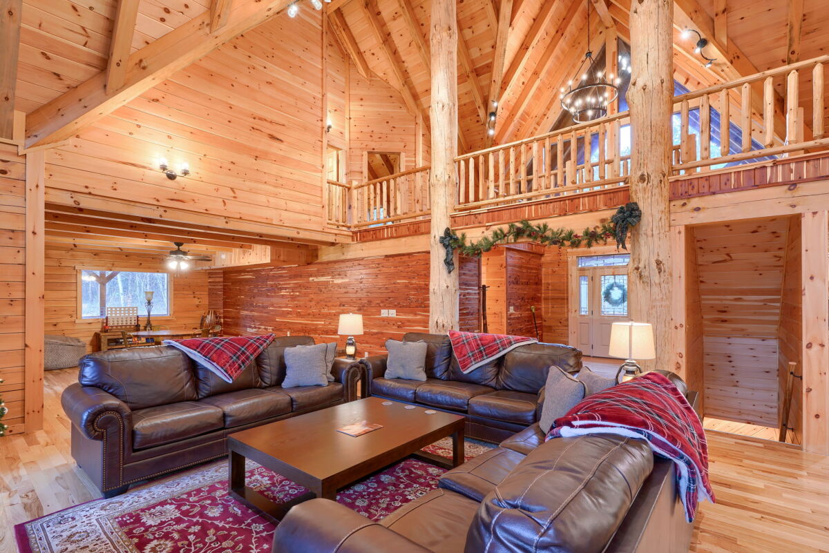 Blue Ridge Lodge by Hocking Lodging Company