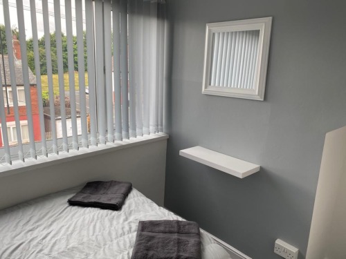 Small double bedroom