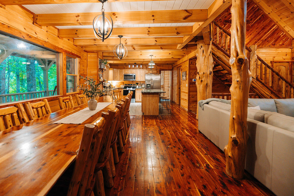 Rustic Cedar Inn | Photo 14