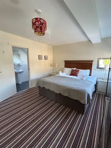 master bedroom ensuite