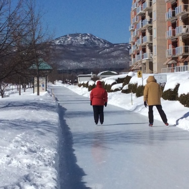 Patinoire extérieure à Magog
