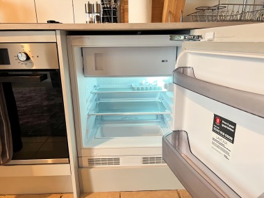 refrigerator with freezer