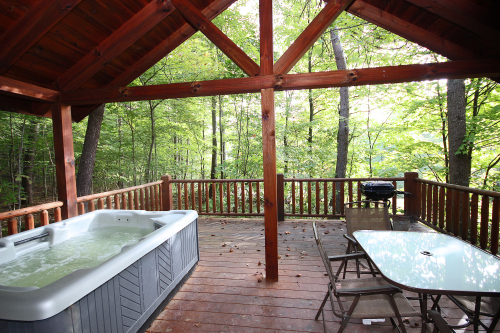 Hot Tub, Outdoor Dining area and Charcoal Grill, Back Deck