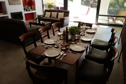 Table set with included crockery