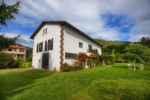 Apartamentos Florinda Ucieda Cantabria 
