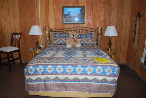 Sierra Room with Queen bed