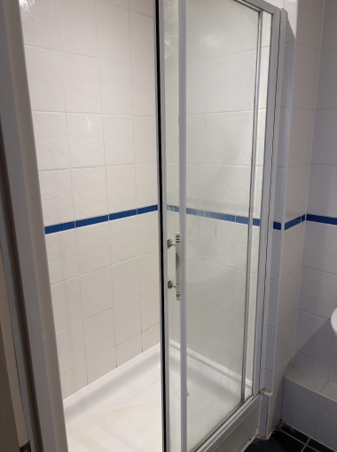 Shower En-suite