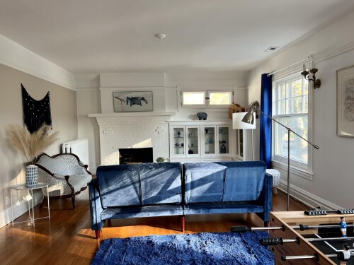 The sun comes shining in