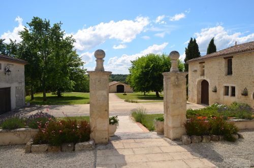 Chateau Masburel - Courtyard