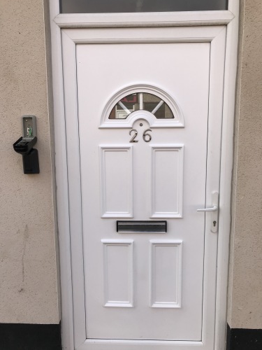 Lockbox for 26b is the top lockbox on the left