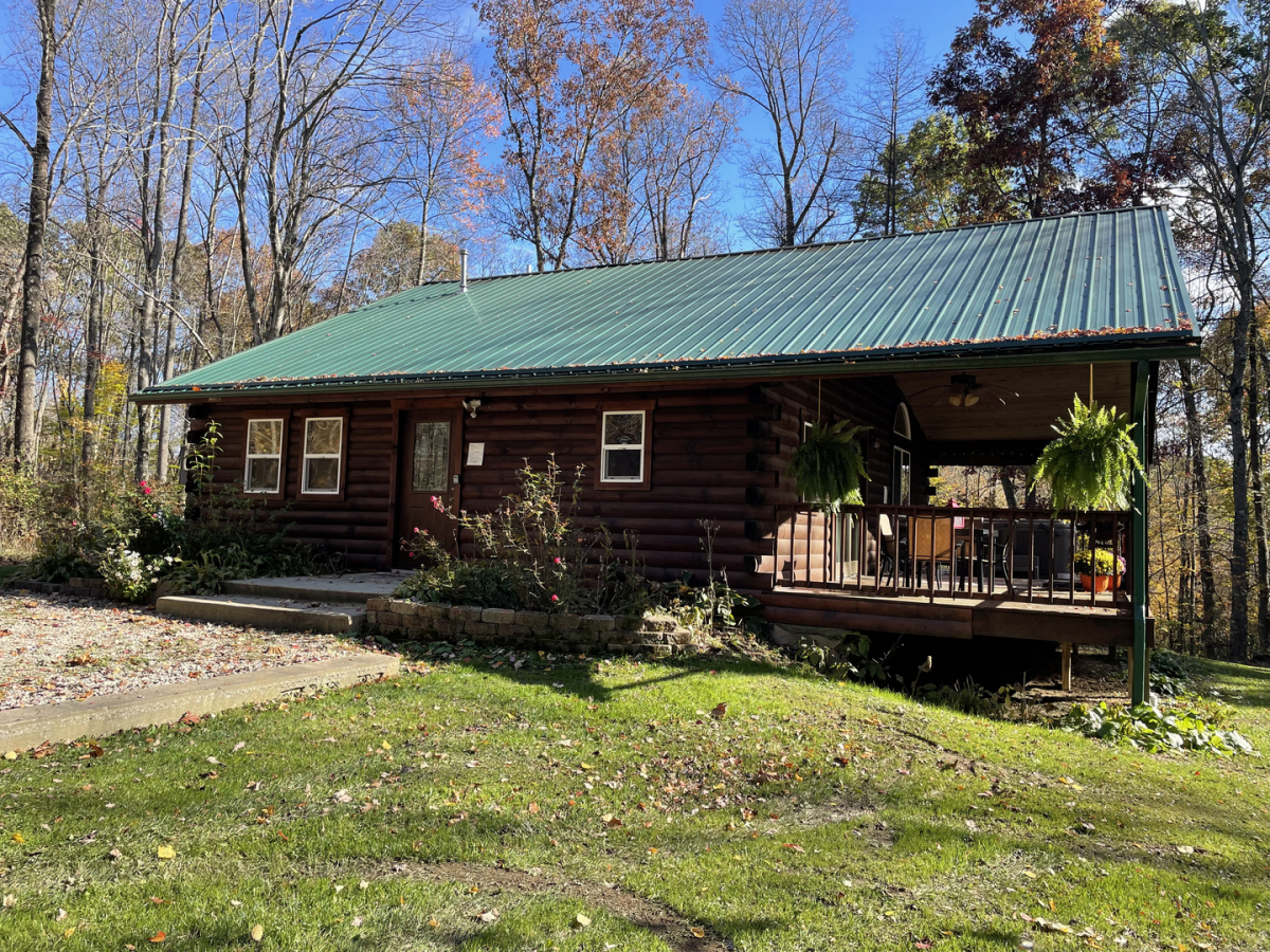29276 1st Choice Lodging - Forest Edge Cabin