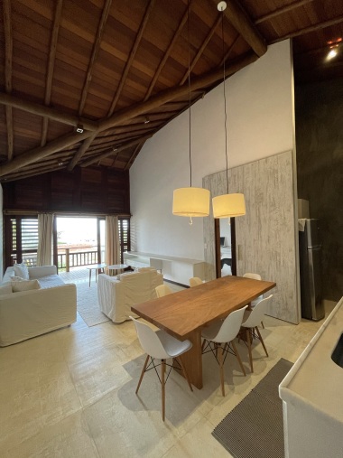 soggiorno con tavolo da pranzo