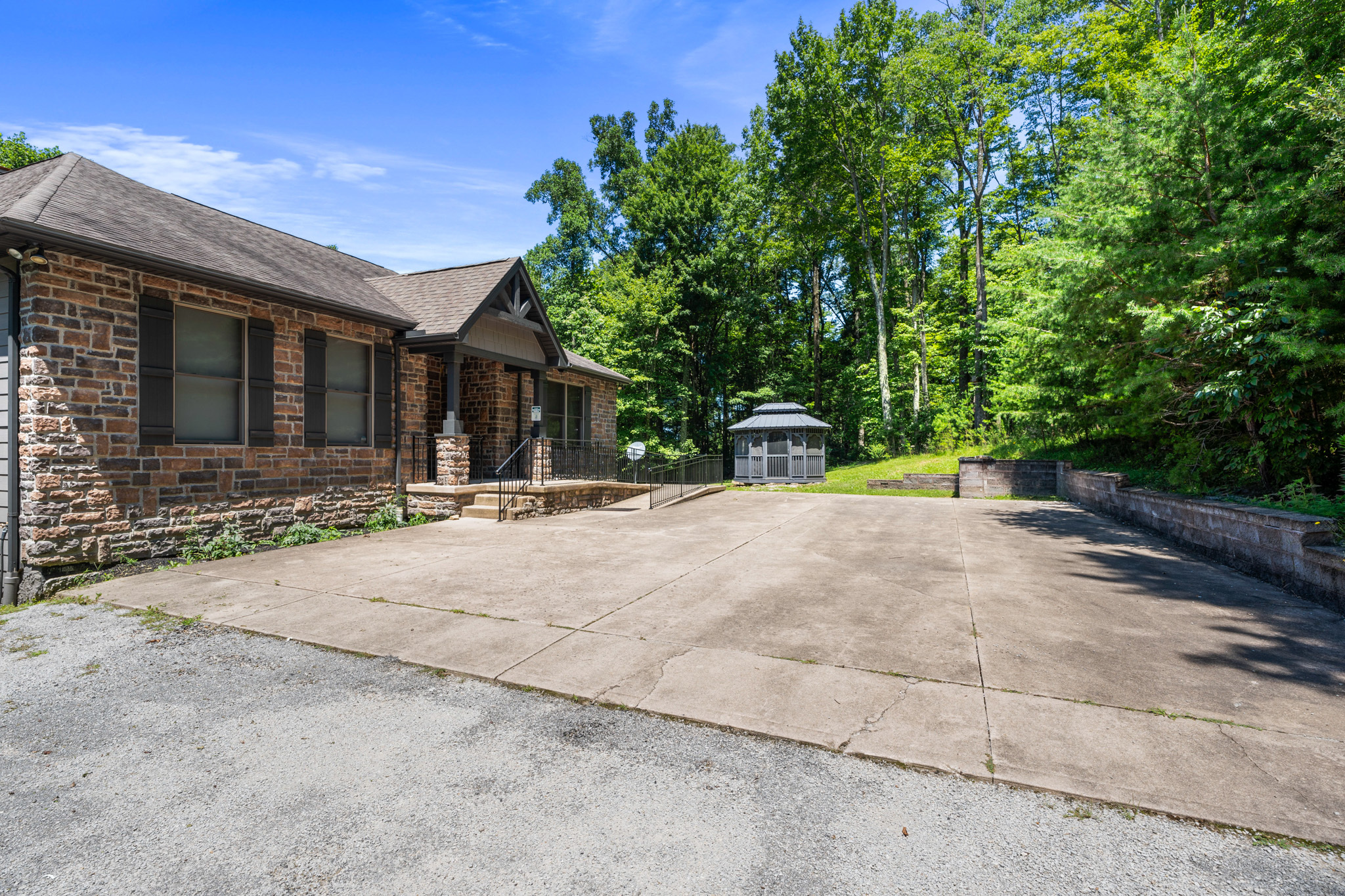 All Seasons Lodge | Photo 41