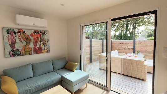 Coin salon accès direct à la terrasse