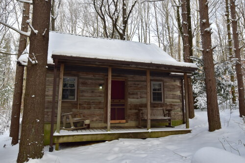 Red Log Cabin open all year