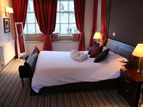 Boutique Rooms 2