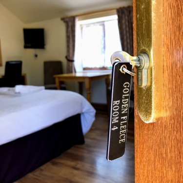 Entering room 4. 