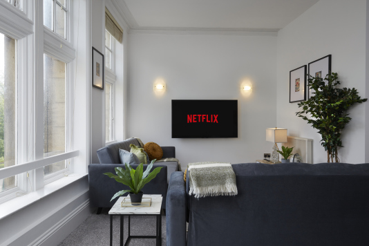 Unwind after a busy day in this inviting lounge space