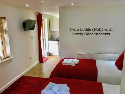 Twin Lodge (room 5)