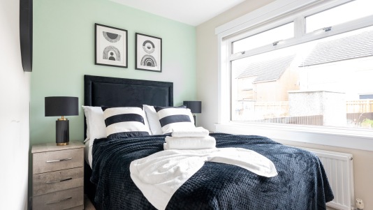 Bedroom at Caledonia Luxe Stays Short Lets & Serviced Accommodation