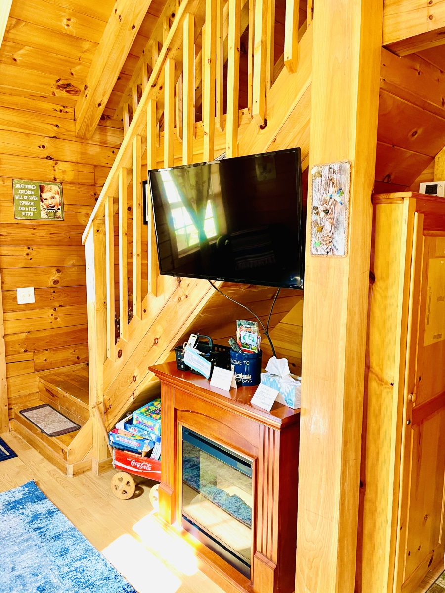 Kick Back Ridge Cabins Glory Days by Kick Back Ridge Cabins