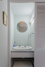 Bedroom - Basin, Blue Bedroom 2; Grange