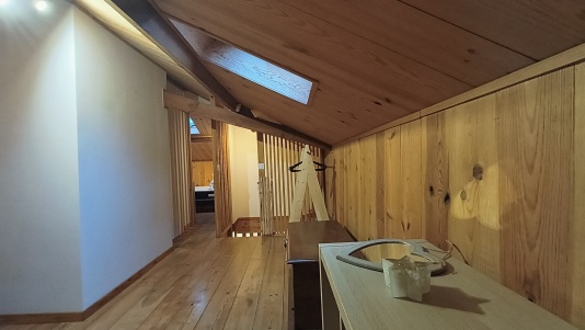 PALIER et RANGEMENT ETAGE