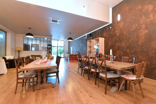 salle commune et petit dejeuner 