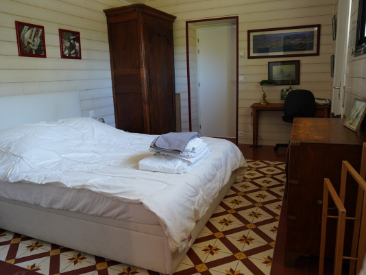 Chambre couple RDC avec salle d'eau