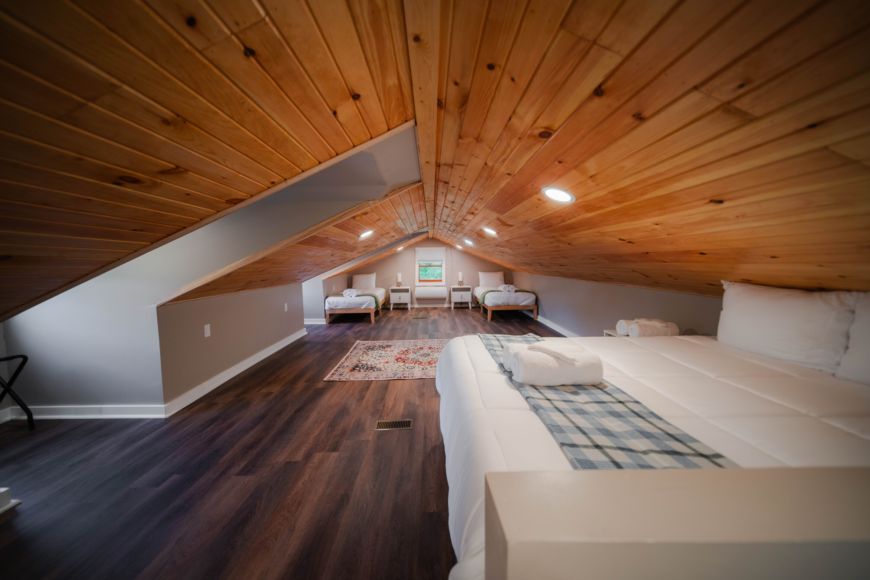 Whispering Acres | Photo 33