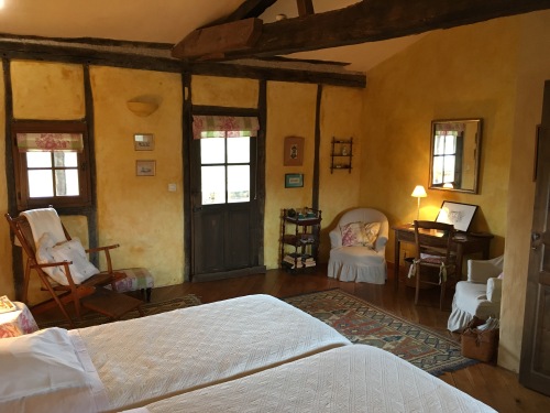 Chambre Duras - vers la porte