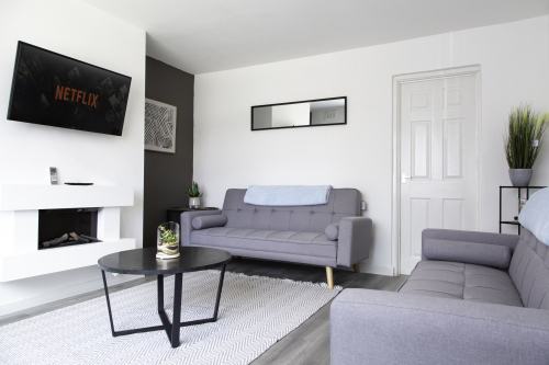 Elegant 3 bedroom House - Living room