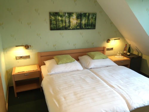 Doppelzimmer-Budget-Eigenes Badezimmer-Blick auf den Hof