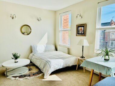 Additional sleeping arrangement on sofa bed in sitting area upon previous request and agreement 