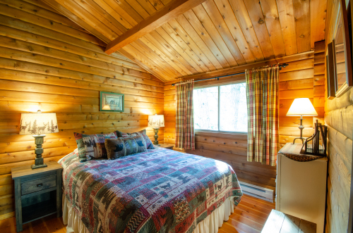The Cedar Cabin Bedroom